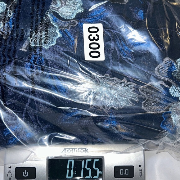 White House Black Market Sheath Dress Fully Embroidered Floral Navy Blue 14 NWT - Picture 14 of 14